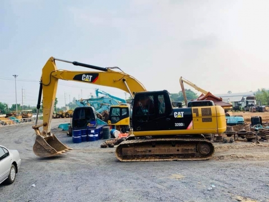 ขาย 2,250,000 CAT 320 D2 รถใช้งาน 7,400 ชม. รถสวยเหมือนใหม่ เอกสารใบแจ้งจำหน่าย  รถอยู่ ปทุมธานี 064-191-1112