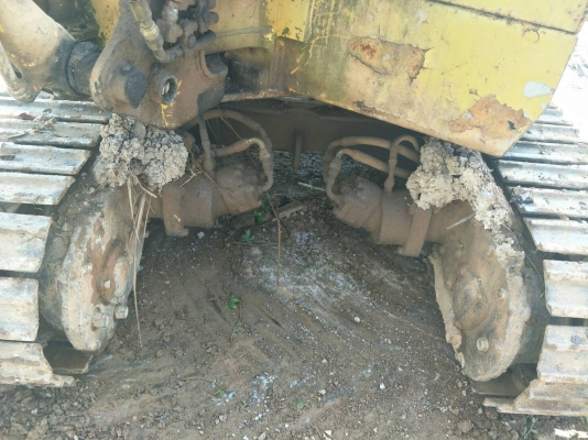 ขายรถแบคโฮ CAT 30 คอลโทรลสั้น ปั๊มนิ้ว ตัวเดินแบบรุ่น 1 ประตูมี ติดแอร์ได้เลย ราคา 160000