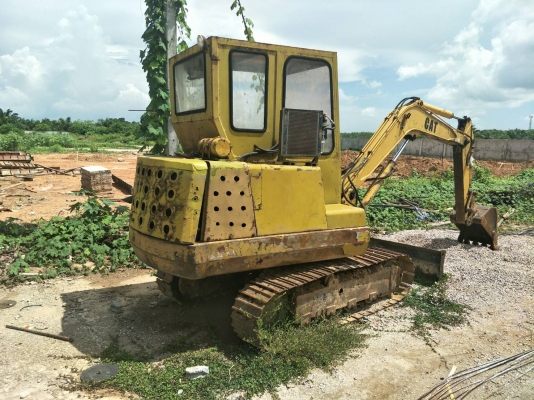 ขายรถแบคโฮ CAT 30 คอลโทรลสั้น ปั๊มนิ้ว ตัวเดินแบบรุ่น 1 ประตูมี ติดแอร์ได้เลย ราคา 160000