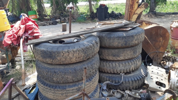 ขาย 125,000 KOMATSU pw 100-2 เครื่องดี ปั้มดี แต่เป็นรถจอด ต้องเช็ค เพลาล่างขาด ยางพร้อมกะทะล้อถอดไว้ อะไหล่ครบ มีเท้าช้าง ขายตามสภาพราคาถูก รถอยู่ นครสวรรค์ 064-191-1112 ขาย 125,000 KOMATSU pw 100-2 เครื่องดี ปั้มดี แต่เป็นรถจอด ต้องเช็ค เพลาล่างขาด ยางพร้อมกะทะล้อถอดไว้ อะไหล่ครบ มีเท้าช้าง ขายตามสภาพราคาถูก รถอยู่ นครสวรรค์ 064-191-1112