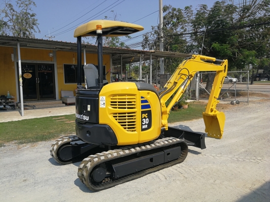 มาใหม่ ถึงไทยแล้วคับ KOMATSU PC 30MR-2 จากญี่ปุ่น สวยมาก โทร.090-986-2521 อ๊อบ