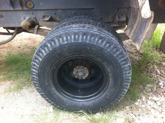 ขายรถบรรทุก 6 ล้อ (ดั้มดิน) HINO KM779 (รถห้าง) ช่วงล่างใหญ่ หน้า-หลัง เครื่อง WO4D 117 แรงม้า เครื่องดี คัสซีสวย ทะเบียนพร้อมโอน