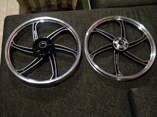 ++ขายแม็กเรสซิ่งบอยใหม่ๆ เลยไม่คดไม่ดุ้ง 999บาทครับผม+++++++