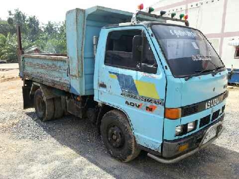 6ล้อเล็กดั้มNKR88แรงเกียร์สั้น หัวปี๊บ ห้างแท้ รถสวย