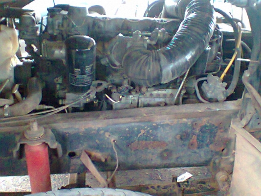 ขายสิบล้อดั้มสองเพลาสวยๆๆเกียร์อีตั้นกะบะเนียมเครื่อง195