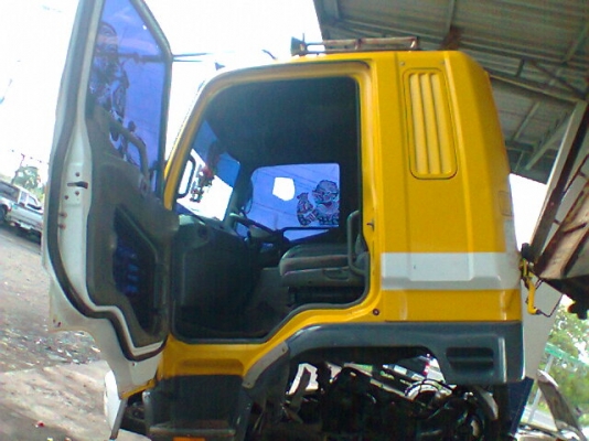 ขายสิบล้อดั้มสองเพลาสวยๆๆเกียร์อีตั้นกะบะเนียมเครื่อง195