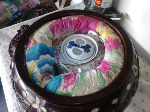 ที่ใส่กาน้ำชา งานไม้ฝีมือ ทำจากไม้แดงแกะสลักฝังมุก