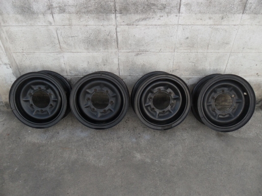 ล้อกะทะ 15นิ้ว 6รู มีคิ้ว เพลาลอย บรรทุก สวยๆ 4 วง