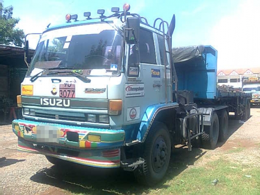 ต้องการขาย / รถ 10 ล้อหัวลาก 2 เพลา ISUZU ร๊อกกี้ 240 / พร้อมหางพื้นเรียบ