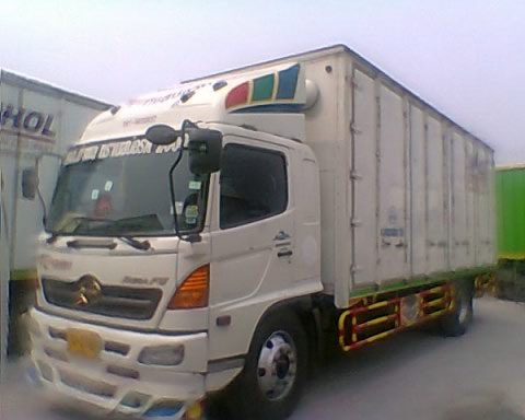 ขายรถบรรทุก6ล้อตู้10บานยาว7.20เมตรHINO FGปี50 เครื่องดี คัสชีส์สวย รถพร้อมใช้งานครับ