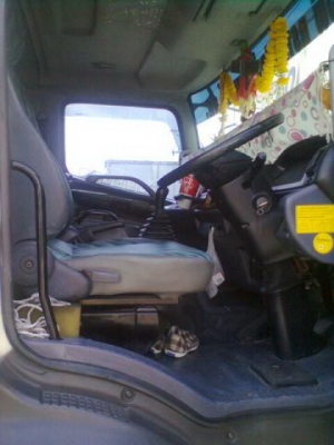 ขายรถบรรทุก6ล้อตู้10บานยาว7.20เมตรHINO FGปี50 เครื่องดี คัสชีส์สวย รถพร้อมใช้งานครับ