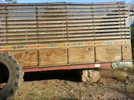 ขายกะบะคอกไม้สภาพพอดีใช้ได้