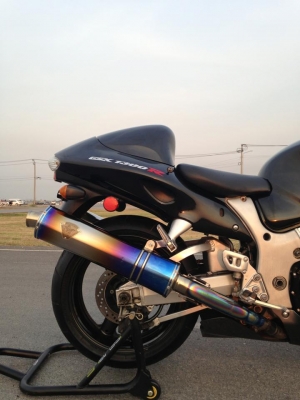 ++++ ขาย HAYABUSA1300cc. สีเดิมทั้งคันสวยโครต ทะเบียนโอนนอก กรุงเทพ  ขายถูก 235000  นุรังสิต