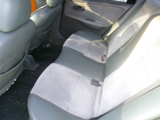 ขายฮอนด้าซีวิคเตารีด 4 ประตู ปี94  โทร 081 3298448