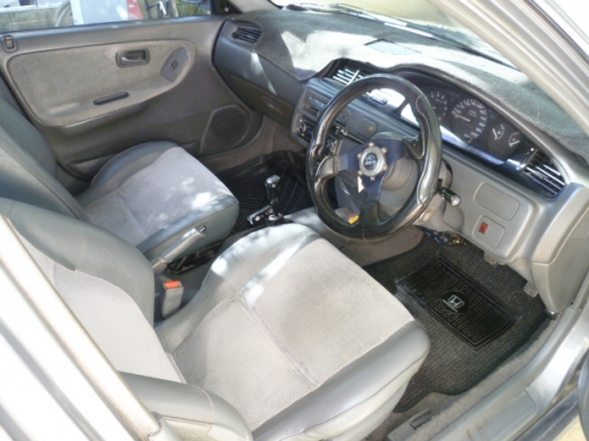 ขายฮอนด้าซีวิคเตารีด 4 ประตู ปี94  โทร 081 3298448