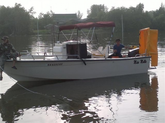 เรือusa  20ฟุตเครื่อง suzuki 140hp