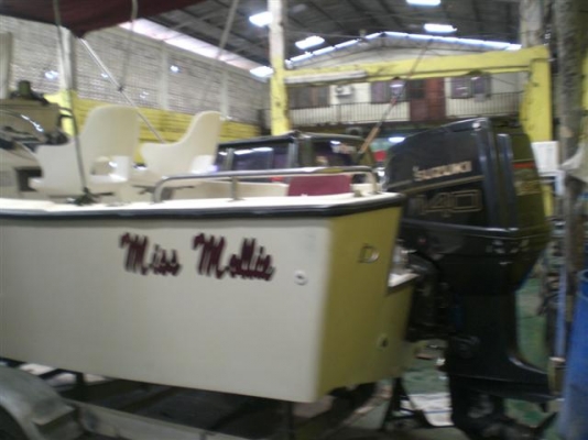 เรือusa  20ฟุตเครื่อง suzuki 140hp