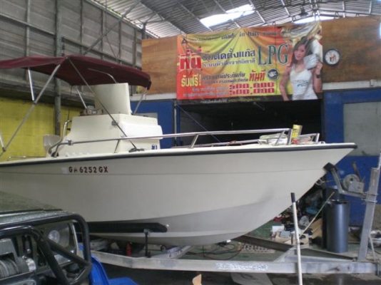 เรือusa  20ฟุตเครื่อง suzuki 140hp