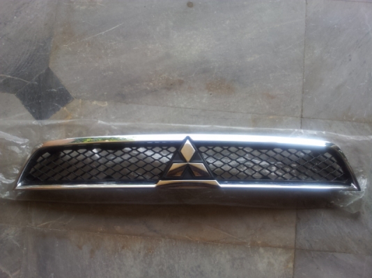 กระจังหน้า lancer EX