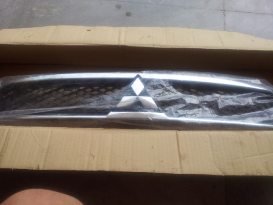 กระจังหน้า lancer EX