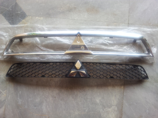 กระจังหน้า lancer EX