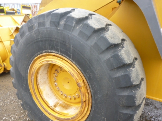 รถตักล้อยาง TCM  L27-1 ปี 2000,3300ชั่วโมง รถสวยจริงๆครับ รถนอกนำเข้า ใช้งานได้เลยไม่เคยใช้ในไทย ใช้งานน้อย ราคาถูกครับ ติดต่อ มานะ 085-9049669