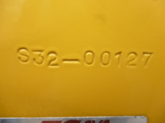 รถตักล้อยาง TCM  L27-1 ปี 2000,3300ชั่วโมง รถสวยจริงๆครับ รถนอกนำเข้า ใช้งานได้เลยไม่เคยใช้ในไทย ใช้งานน้อย ราคาถูกครับ ติดต่อ มานะ 085-9049669