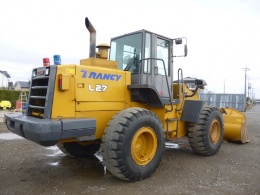 รถตักล้อยาง TCM  L27-1 ปี 2000,3300ชั่วโมง รถสวยจริงๆครับ รถนอกนำเข้า ใช้งานได้เลยไม่เคยใช้ในไทย ใช้งานน้อย ราคาถูกครับ ติดต่อ มานะ 085-9049669