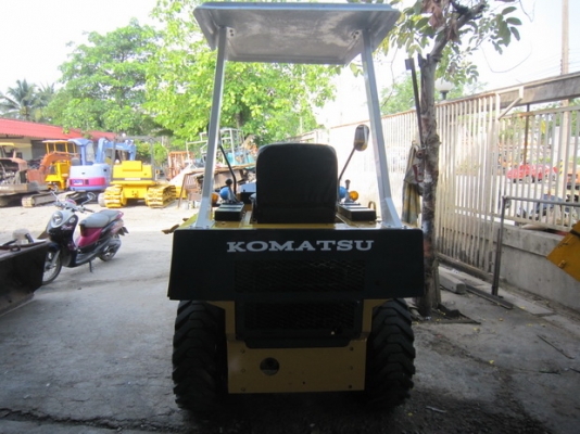 ขาย รถตักเล็ก KOMATSU รุ่น WA20-2- มือสองญี่ปุ่น ขาย รถตักเล็ก KOMATSU รุ่น WA20-2- มือสองญี่ปุ่น