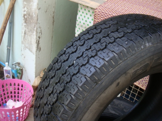 ขายยาง Bridgestone 245/70/16 ปี 07   Dueler