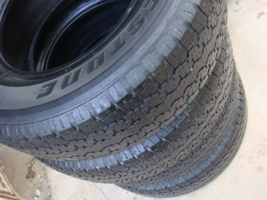 ขายยาง Bridgestone 245/70/16 ปี 07   Dueler