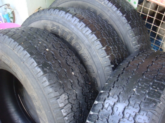 ขายยาง Bridgestone 245/70/16 ปี 07   Dueler