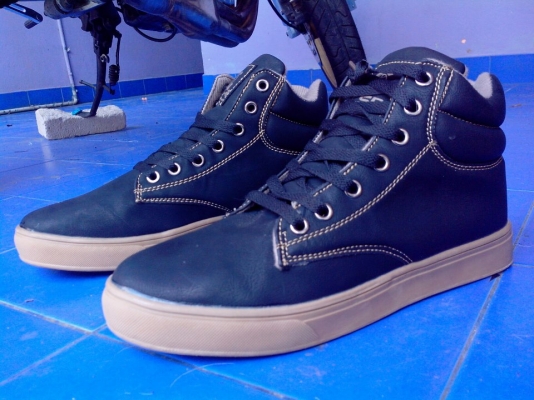 ร้องเท้าใหม่ไว้ไส่ขับรถ399ทุกคู่คับ