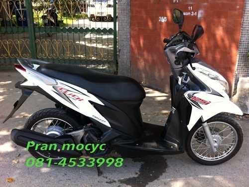 ขายHONDA CLICKสีขาวเทาปี2555 ขายHONDA CLICKสีขาวเทาปี2555