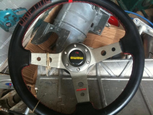 ขายพวงมาลัย แต่งถิดออกมาจาก city ครับ