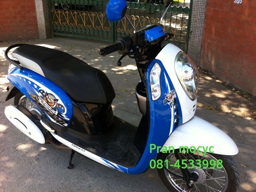 ขายscoopy-iสีน้ำเงินขาว ปี2555 ขายscoopy-iสีน้ำเงินขาว ปี2555