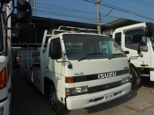 NPR ตาหวาน พื้นเรียบบรรทุกรถ พร้อมทะเบียน