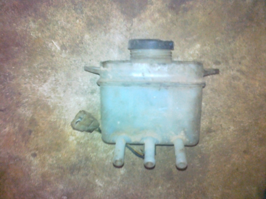 ขายกะป๋องน้ำมันเบรค 300.-