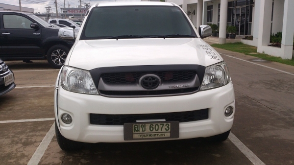 TOYOTA VIGO 2.7VVTI MT J SMART CAB ถูก ดี พร้อมใช้