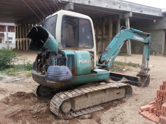 ขาย แบ็คโฮ pc40 รุ่น 7 ช่วงล่างแน่น เครื่องเดิม ขาย แบ็คโฮ pc40 รุ่น 7 ช่วงล่างแน่น เครื่องเดิม