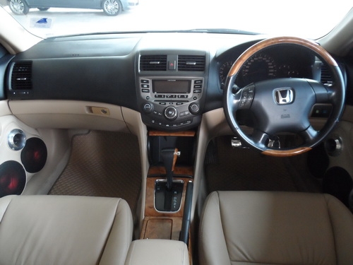 HONDA ACCORD 2.4 S I-VTEC AUTO ปี 2003 สีบรอนซ์ HONDA ACCORD 2.4 S I-VTEC AUTO ปี 2003 สีบรอนซ์