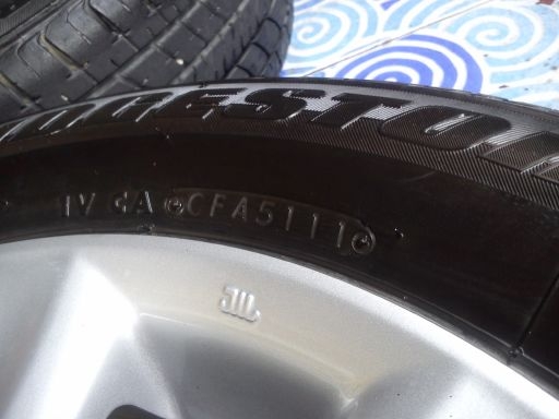 ล้อแม็ก Toyota vios ขอบ15-4-100 พร้อมยางบริดสโตน 4วง8,500 บาท