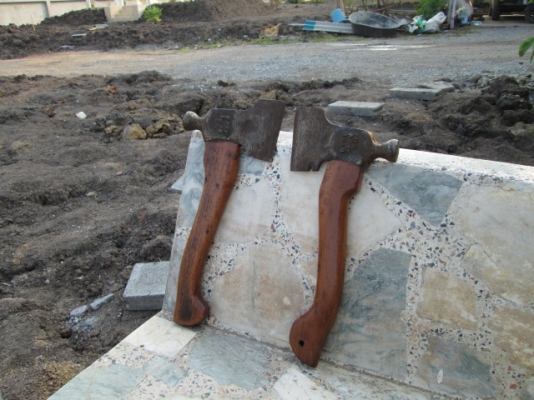 ขวานU.S.งานเก่า จอบ