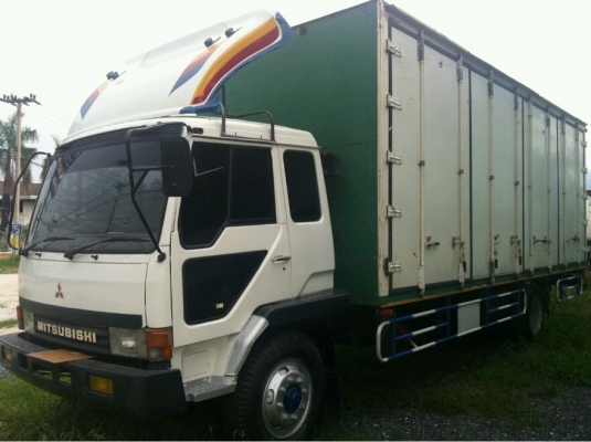 MITSUBISHI FK 457 ตู้บรรทุก 10 บาน