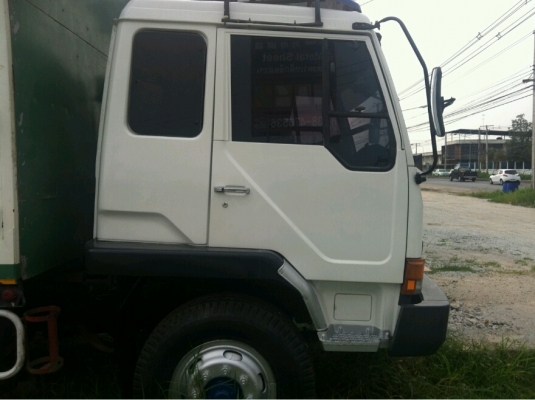 MITSUBISHI FK 457 ตู้บรรทุก 10 บาน