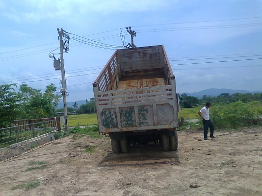 ขายด่วน..รถสิบล้อ MITSUBISHI FN225 K 195 แรงม้า เบรคทิฟฟี่ เครื่องดี คัสซีสวย เก๋งสวย ภายในครบ มีแอร์เย็นฉ่ำ รถสวย พร้อมใช้งาน มีทะเบียนครบ.