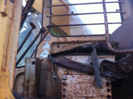 ขายรถขุดKOMATSU PC100L-1 เครื่อง ปั๊ม ตัวเดินดี ขายรถขุดKOMATSU PC100L-1 เครื่อง ปั๊ม ตัวเดินดี