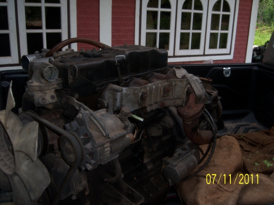 เครื่องอีสุ  4BE1   110  แรง เช็คสภาพพร้อมใช้งานได้เลย