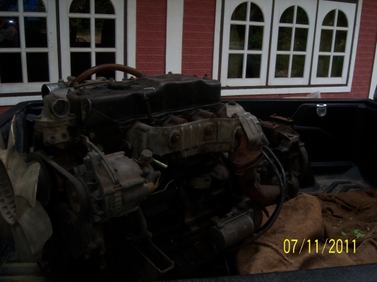 เครื่องอีสุ  4BE1   110  แรง เช็คสภาพพร้อมใช้งานได้เลย