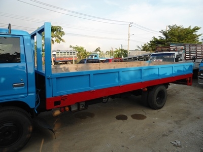 ขายรถ6ล้อ isuzu cheetah ยาว5เมตร50 ทำสีมาใหม่